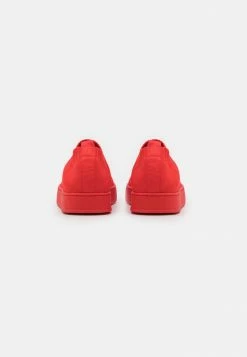 MAX&Co. OYA - Slip-ons - Rosso -Max & Co.Sales 19dcea8f7ae440328b9772b0dc875dd9