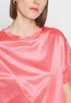 MAX&Co. DEANNA - Basic T-shirt - Coral 7 MAX&Co. DEANNA - Basic T-shirt - Coral -Max & Co.Sales 290aa7f024294f6990a4fe9c83bb1fda