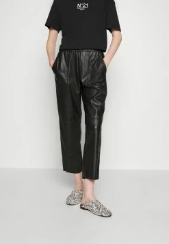 MAX&Co. CREATIVO - Trousers - Black
