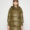 MAX&Co. SCONTO - Down Coat - Sage Green 2 MAX&Co. SCONTO - Down Coat - Sage Green -Max & Co.Sales 6fcbff9e59ce45cc948da57bf73e2d86