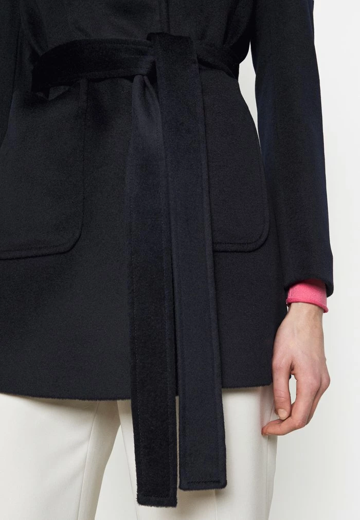 SHORTRUN - Classic coat - blue MAX&Co. SHORTRUN - Classic Coat - Blue -Max & Co.Sales 80ab6df36ae0400bb4d0e4ad7ede7209