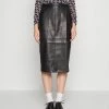 MAX&Co. CREMA - Pencil Skirt - Black 1 MAX&Co. CREMA - Pencil Skirt - Black -Max & Co.Sales 8b4d2f63b4804df5a458d2571cb47bde