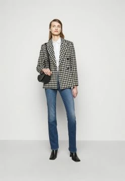 MAX&Co. MESTRE - Button-down Blouse - Optic White 3 MAX&Co. MESTRE - Button-down Blouse - Optic White -Max & Co.Sales a519cfe760cc47909fe6ce81938f2643