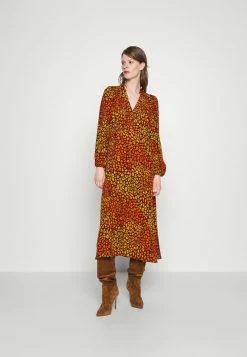 MAX&Co. REGINA - Day Dress - Arancio Fluo