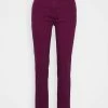 MAX&Co. ELDA - Straight Leg Jeans - Fuchsia 2 MAX&Co. ELDA - Straight Leg Jeans - Fuchsia -Max & Co.Sales d58165d0532b4eb7986fe6295f4c29e2