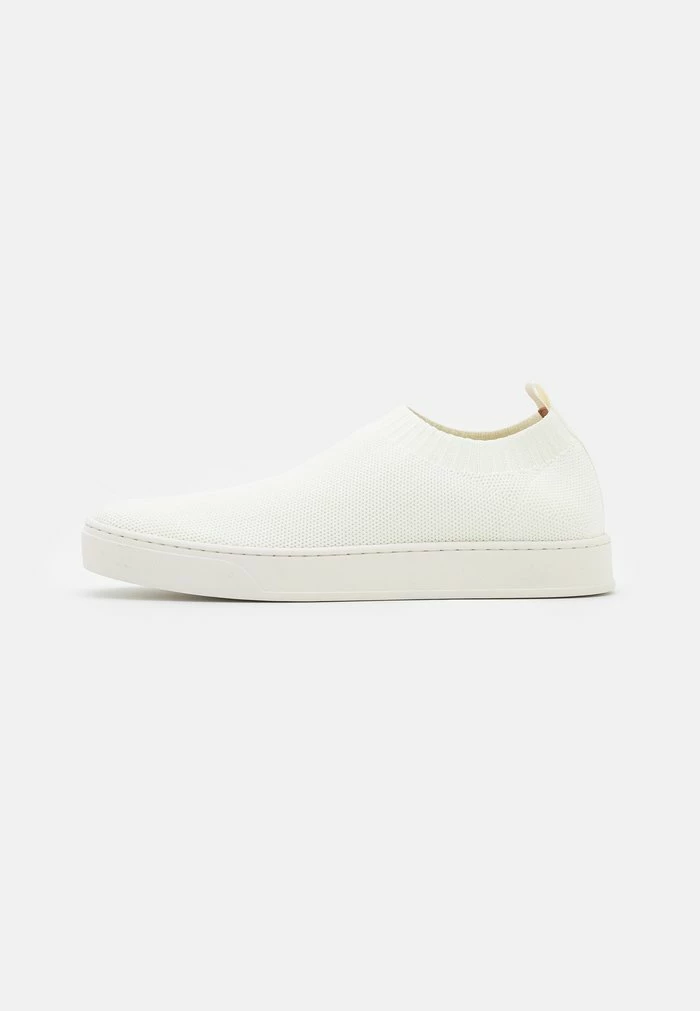 OYA - Slip-ons - ivory MAX&Co. OYA - Slip-ons - Ivory -Max & Co.Sales d9cf9d9610d64a939ca28b48b1aa1983