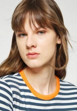 MAX&Co. CURIOSO - Print T-shirt - Navy Blue -Max & Co.Sales da81bab1c1aa4f5bab3b64534b77f62b