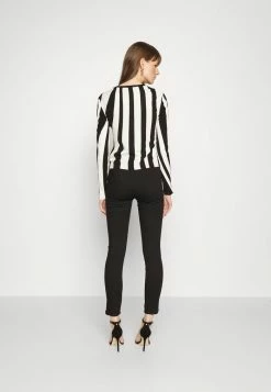 MAX&Co. MALI - Leggings - Trousers - Black -Max & Co.Sales e1fd0142faba4c0dadafb7c7617d8f30