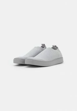 MAX&Co. Slip-ons - Light Grey -Max & Co.Sales e45ee3ddbb224896803150f4dcee51ab