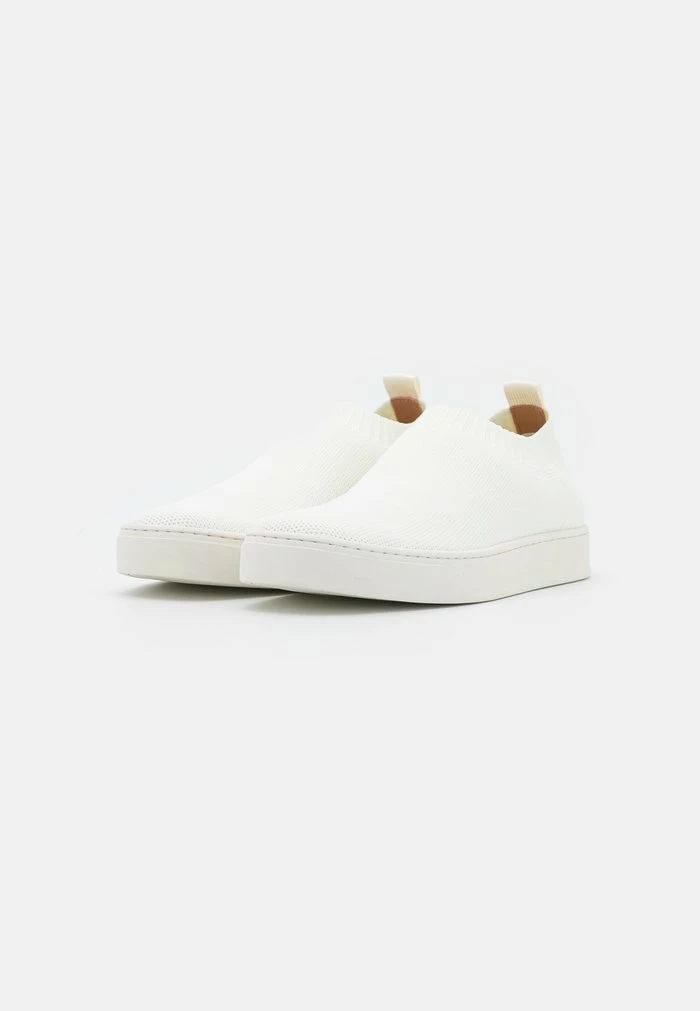 OYA - Slip-ons - ivory MAX&Co. OYA - Slip-ons - Ivory -Max & Co.Sales ee3ce2c531714ac58fb496e3bc22e9ce