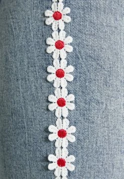 MAX&Co. DAISIES - Straight Leg Jeans - Navy Blue 6 MAX&Co. DAISIES - Straight Leg Jeans - Navy Blue -Max & Co.Sales fe3eba98d7e9475bada6c396d982aa99